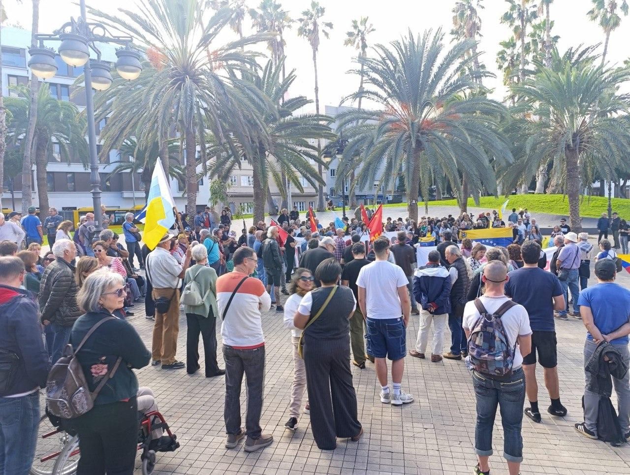 Concentración en Las Palmas de Gran Canaria este domingo, frente a la Delegación del Gobierno.