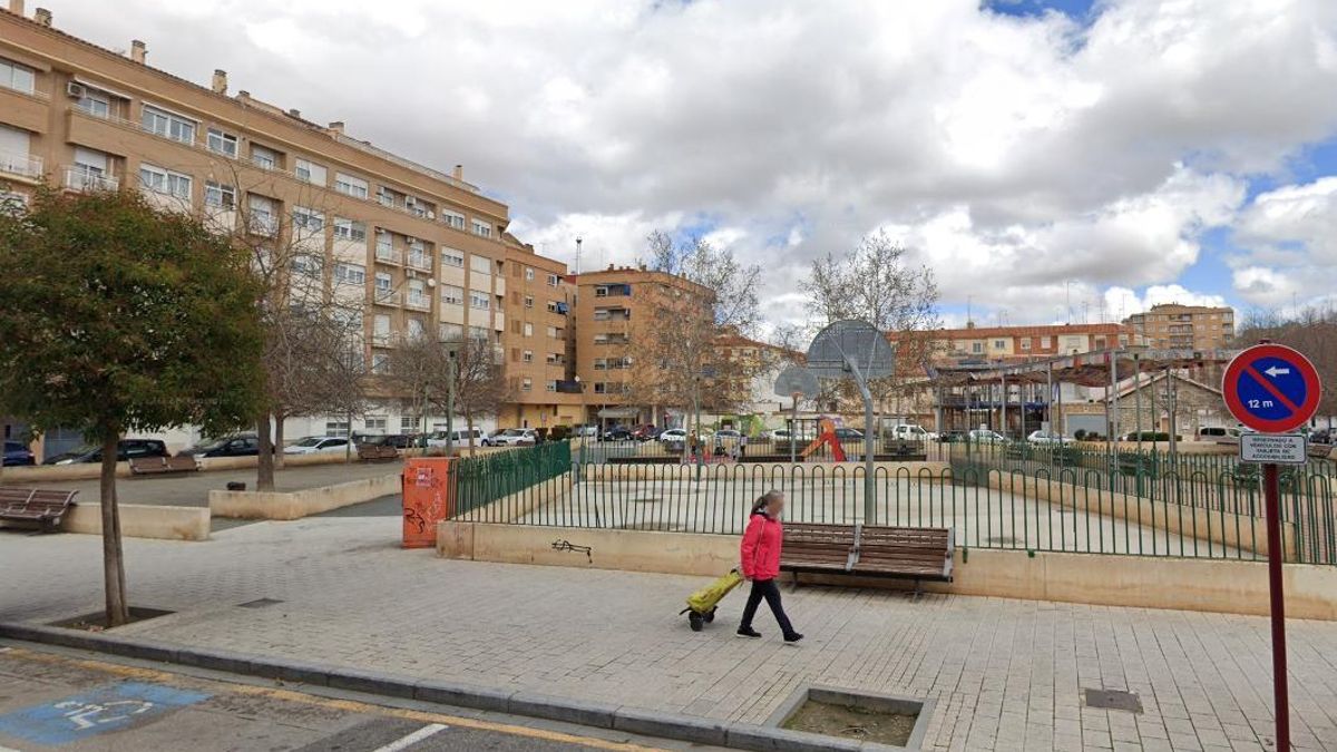 Regenerar la zona del Ensanche de Albacete: islas de frescor y farolas de microalgas