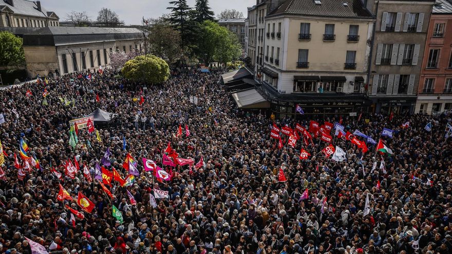Miles de personas se manifiestan en Francia frente al racismo tras los ataques contra el alcalde de Saint-Denis
