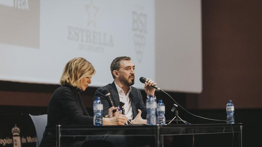 Ignacio Escolar: "Las fake news se propagan porque no hay anticuerpos para este tipo de propaganda"