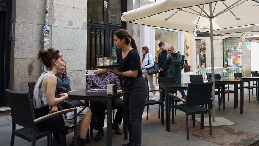 Ante el nuevo plan antitabaco estatal, Extremadura pide que no se prohíba fumar en terrazas