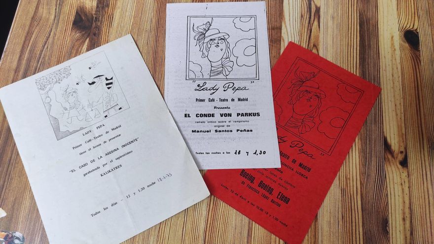 Programas de mano del Lady Pepa de diferentes obras de café-teatro