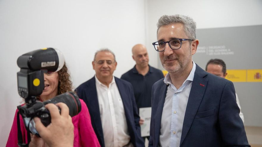 El ministro de Hacienda, Arcadi España, durante la celebración de la reunión institucional y sindical, a 8 de julio de 2026, en Palma de Mallorca, Illes Balears (España). El ministro de Hacienda, Arcadi España, mantiene un encuentro de trabajo con los rep