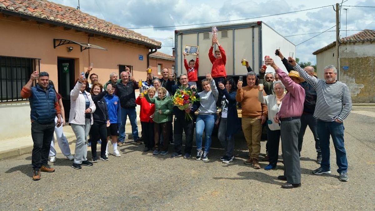 Homaje a Arquelao Alonso Pascual en San Martín de la Cueza