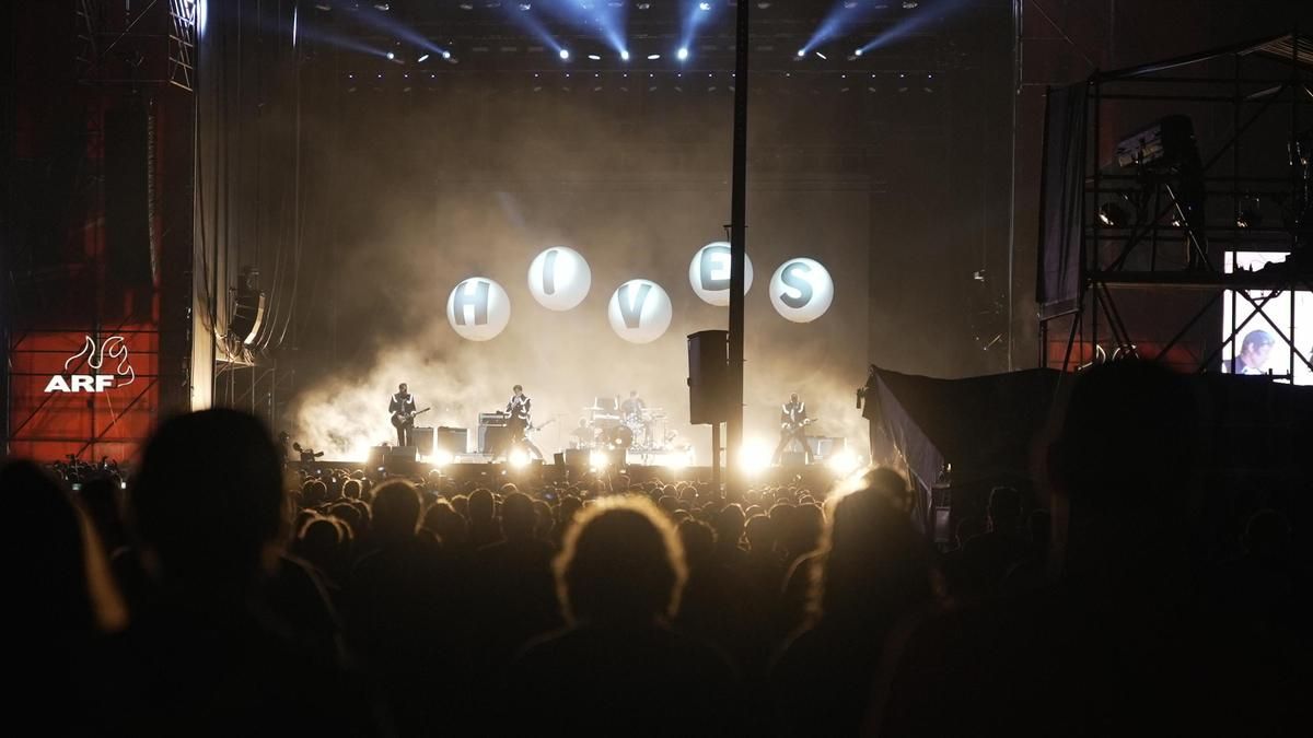 The Hives, durante el concierto