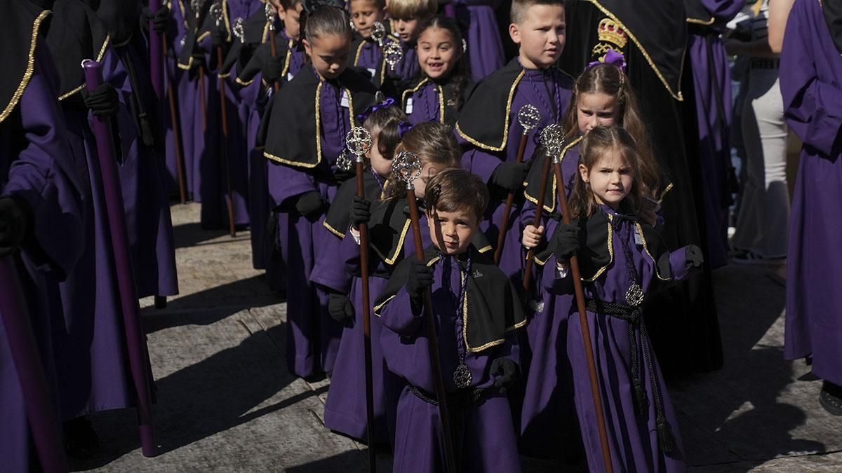 La procesión de la Hermandad del Caído, en imágenes
