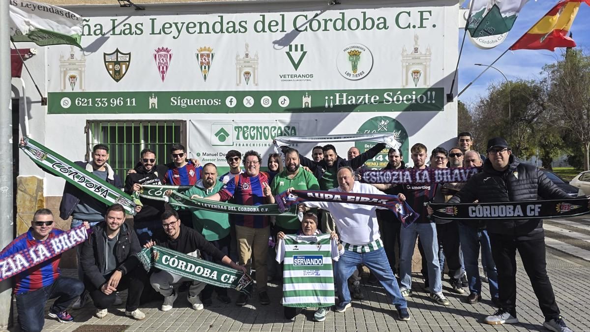 Grada Blanquiverde del Córdoba CF - SD Eibar