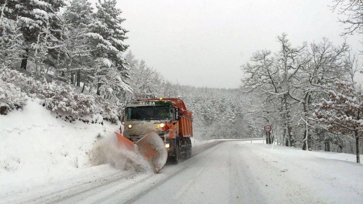 Cerrados el túnel de Bielsa y el paso del Portalet, en el Pirineo oscense, por nieve y riesgo de avalanchas