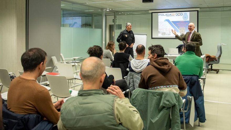 El IML comienza un estudio para conocer las circunstancias del suicidio y tratar de prevenirlo