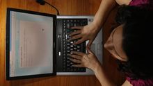 Una persona en Internet.