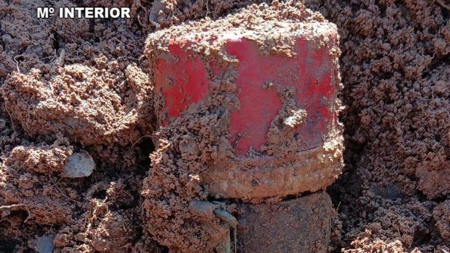 La Guardia Civil detona una granada de mano de la guerra civil "muy inestable" y "totalmente activa"