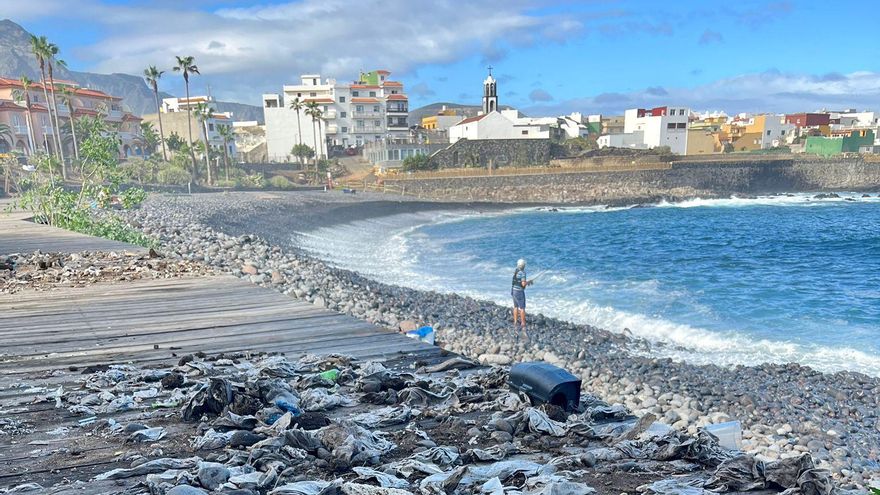 La contaminación fecal ahoga la costa de Tenerife: ''Las administraciones viven de espaldas al litoral''