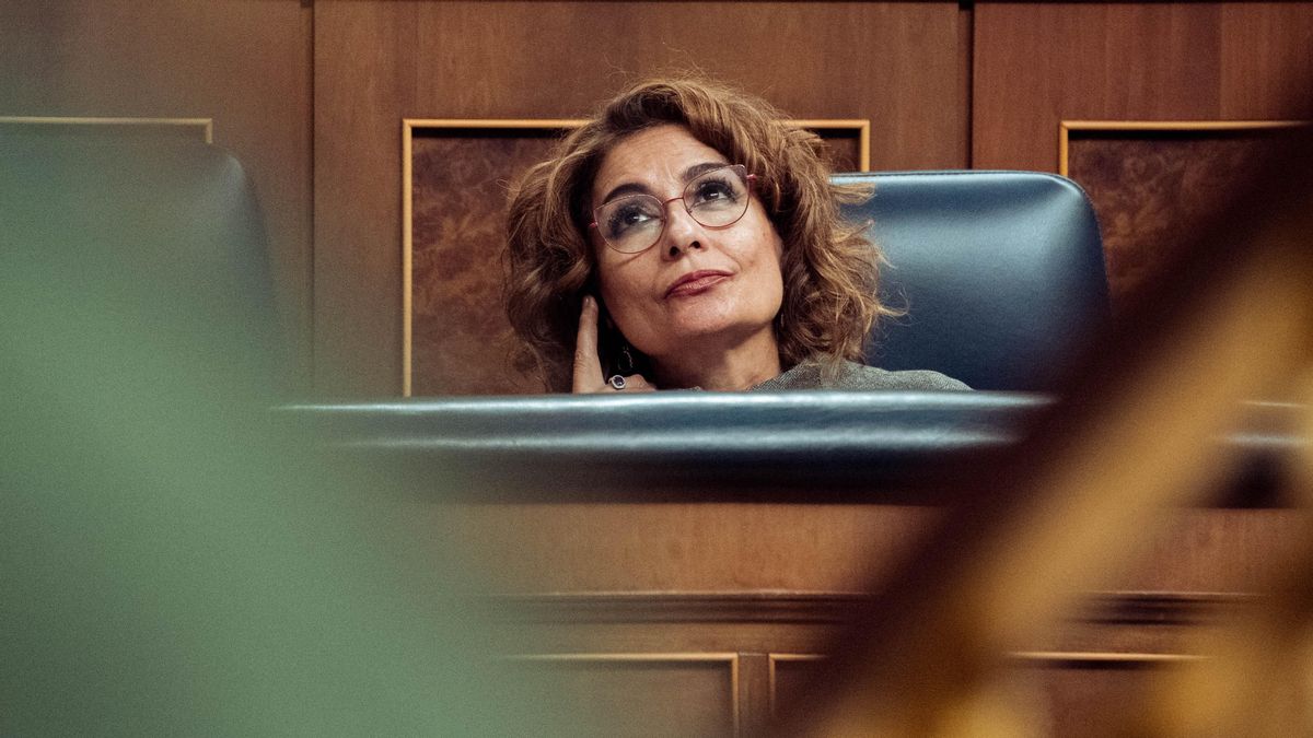 La vicepresidenta y ministra de Hacienda María Jesús Montero, en el Congreso