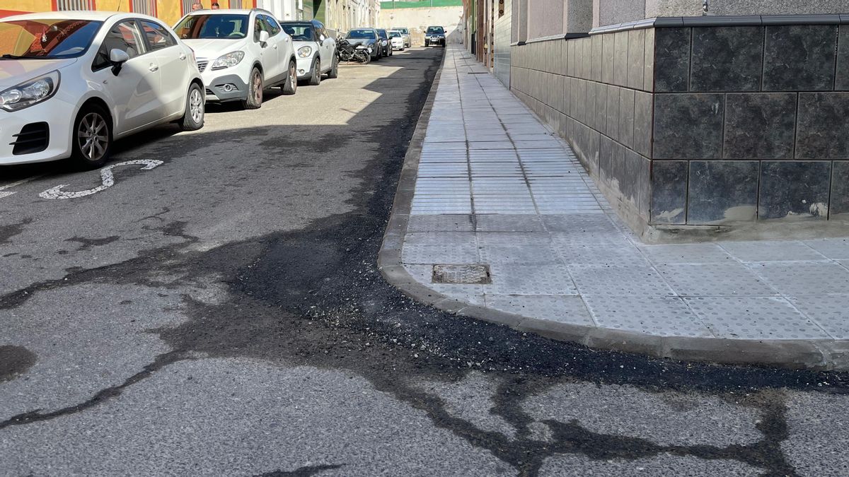 El Ayuntamiento de Las Palmas culmina la renovación de más de 700 metros cuadrados de acera en el barrio de La Isleta