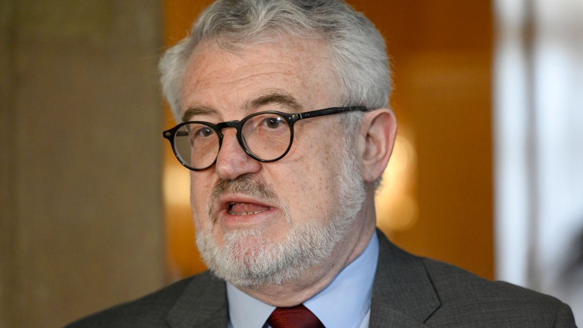 El presidente del jurado del Premio Princesa de Asturias de Comunicación y Humanidades 2026, Miguel Falomir, atiende a los medios este martes.