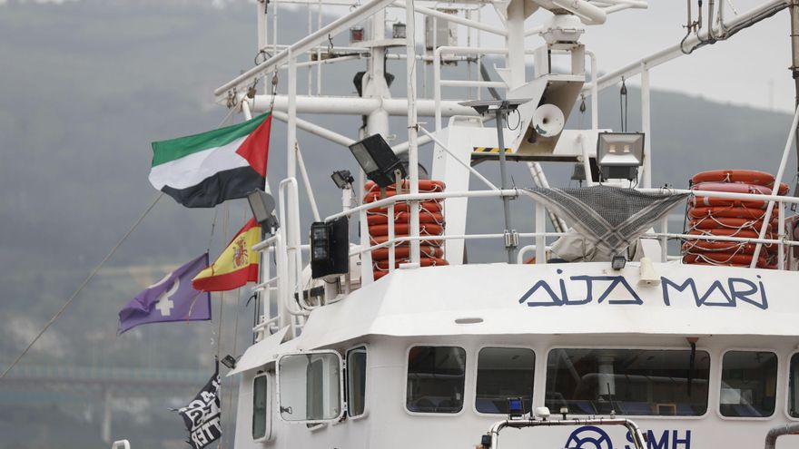 El Aita Mari consigue que el gobierno de Mazón les exima del pago de tasas portuarias por su trabajo humanitario