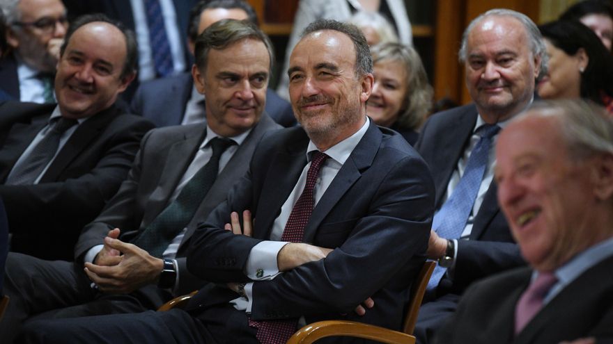 El Tribunal Supremo se sube a la máquina del tiempo para reinventar el procés