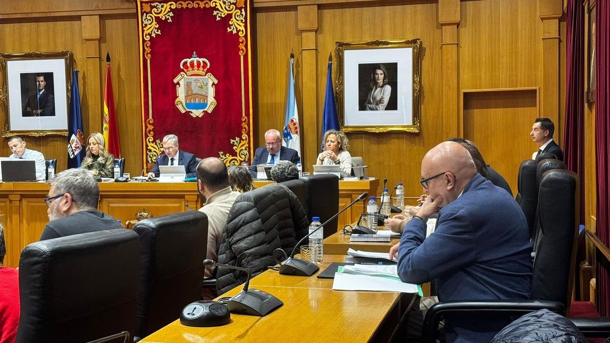 Cinco de las seis concejalas del PSOE en Barbadás se mantienen en el partido y abandonan al alcalde denunciado por acoso