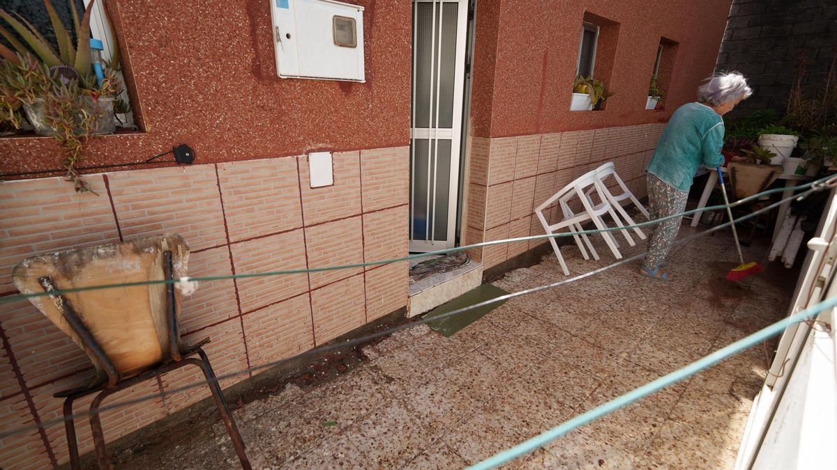 Continúan las lluvias persistentes y los fuertes vientos este domingo en Canarias