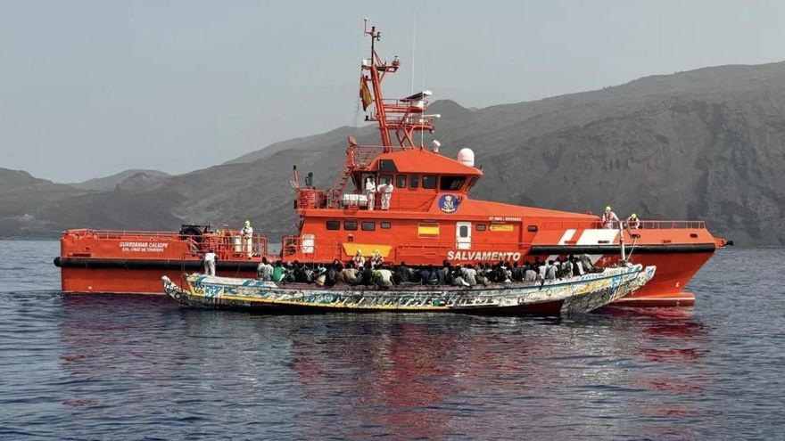 La investigación judicial sobre el naufragio de El Hierro avala hasta ahora la versión de Salvamento: el cayuco volcó