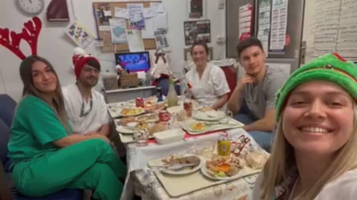 Cena navideña en el hospital de Monforte