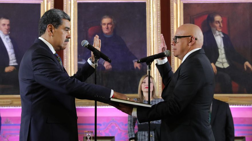 Maduro jura el cargo de presidente de Venezuela en un escenario de incertidumbre