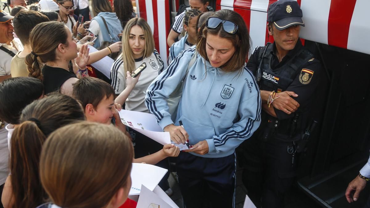 Llegada a Córdoba de la Selección Española de Fútbol Femenina