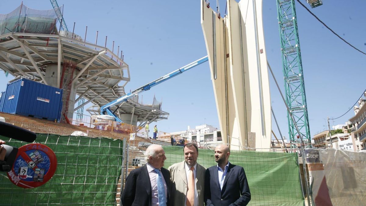 En una visita a las Setas de la Encarnación en plena construcción.