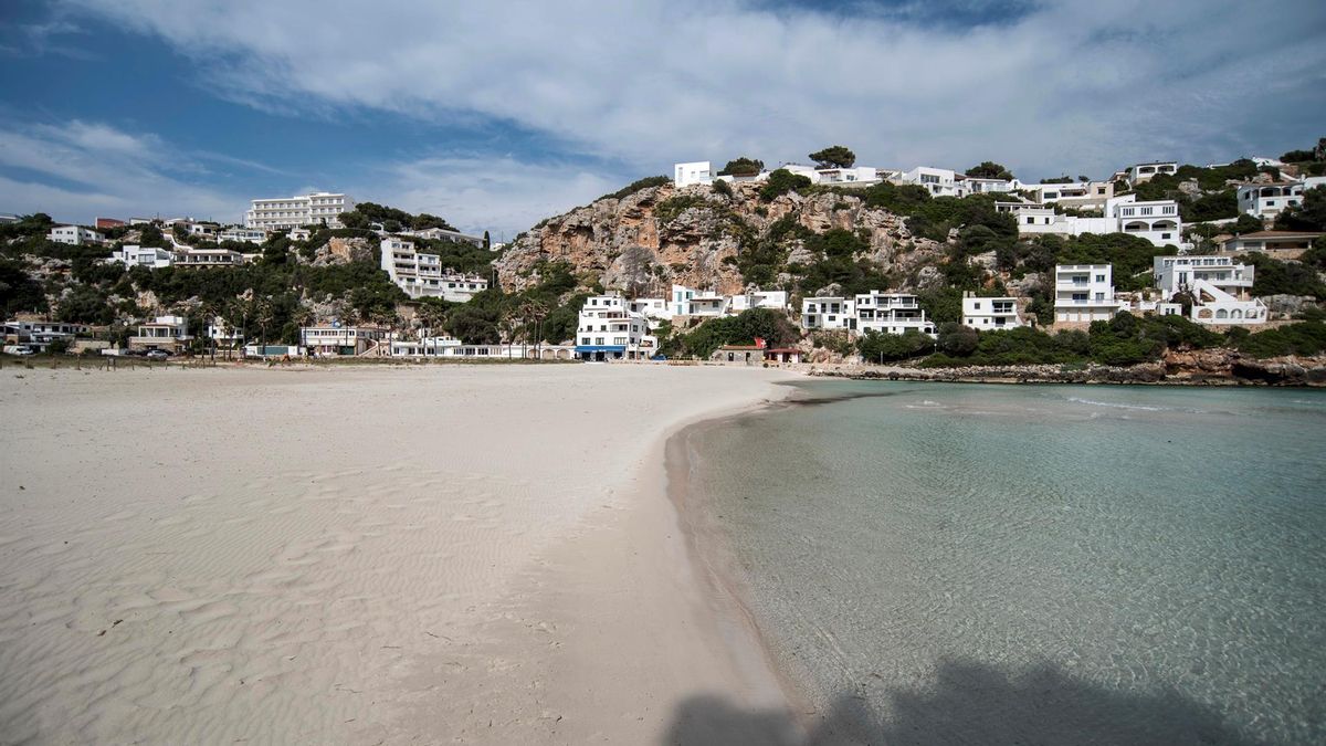 Playa de Cala en Porter, en Alaior