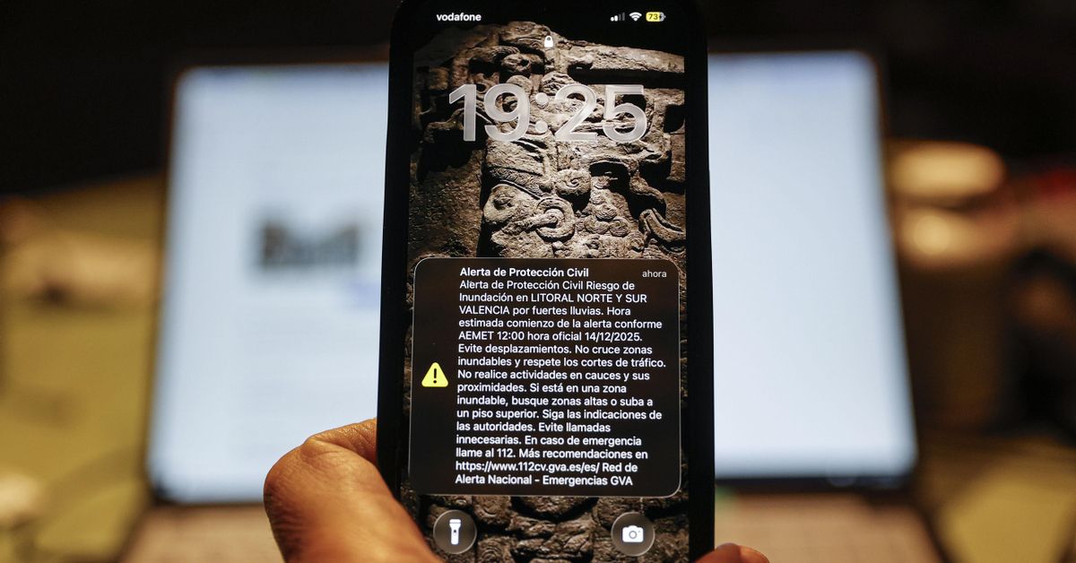 Lanzan un ES-Alert en Almería, en aviso rojo por lluvias torrenciales