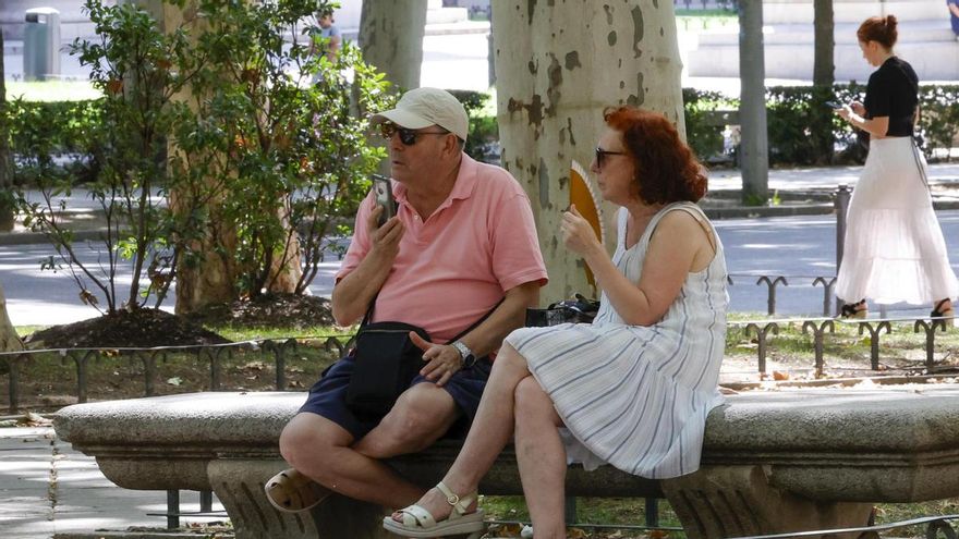 Madrid falla en su respuesta al calor y escasea en refugios climáticos: "Cerrar parques ante cualquier alerta es un error"