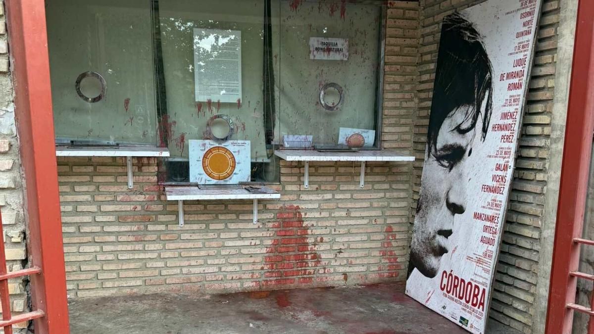 Pintura en las taquillas de la plaza de toros