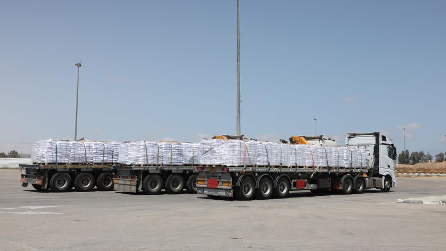 Los camiones con ayuda aún esperan en el lado gazatí de la frontera a ser repartidos