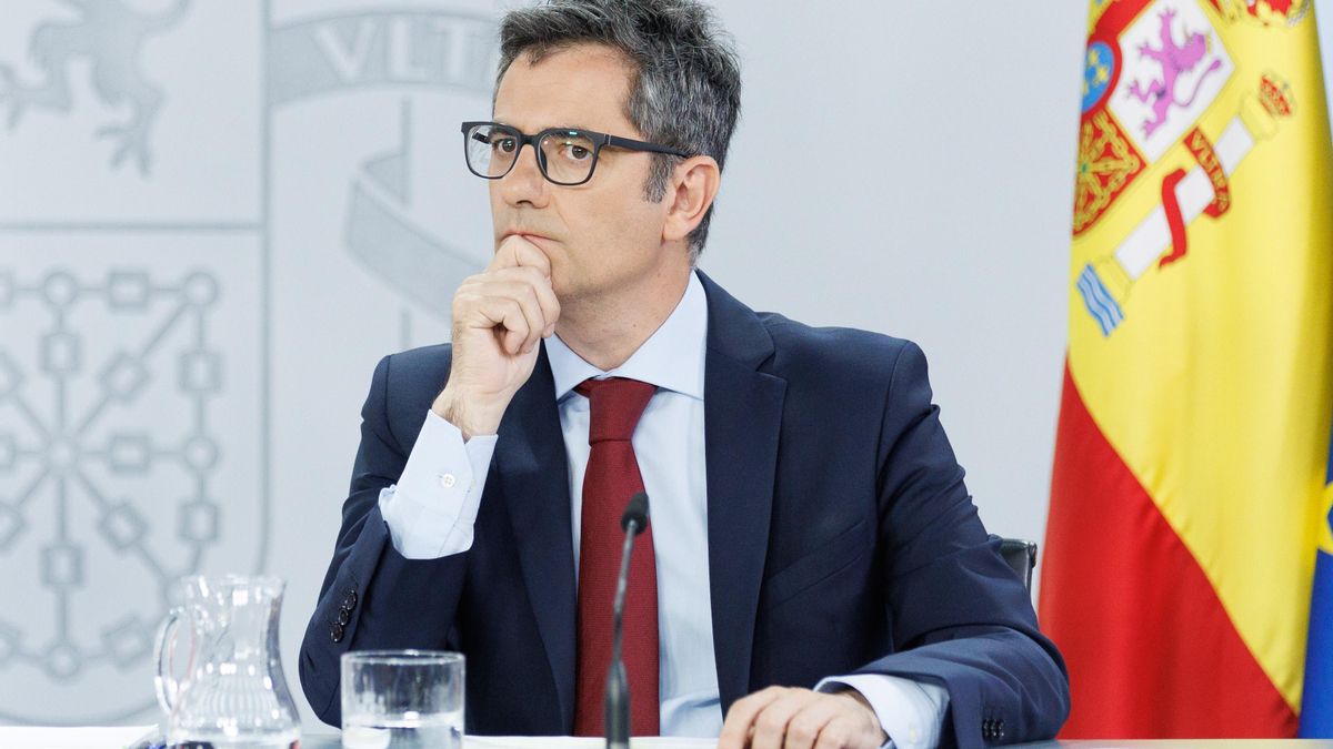 El ministro de la Presidencia, Relaciones con las Cortes y Memoria Democrática, Félix Bolaños, durante una rueda de prensa posterior a la reunión del Consejo de Ministros, en el Palacio de La Moncloa, a 6 de junio de 2023, en Madrid (España).