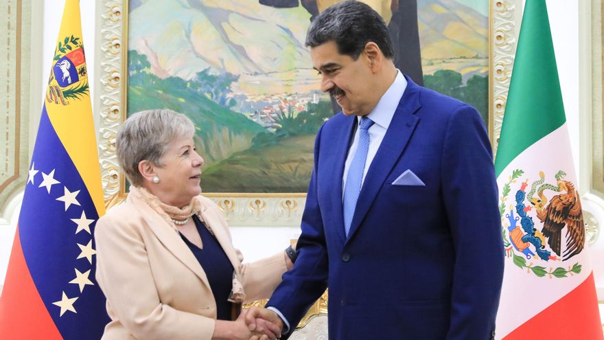 Maduro irá a la cumbre regional sobre migración para buscar un "diálogo franco", según México