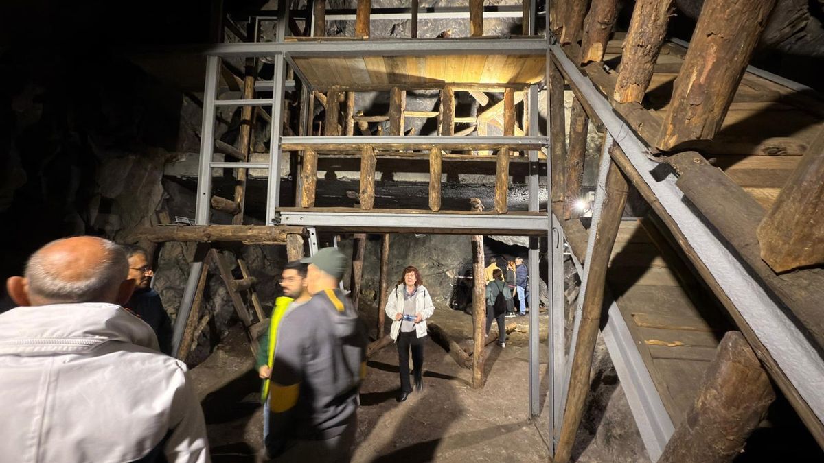 Inauguran la restauración de la 'Cueva de entrenamiento' de la Brigada de Salvamento de la Hullera Vasco-Leonesa