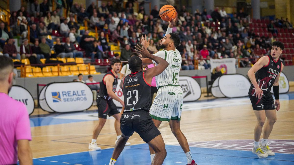 Así queda la clasificación en Segunda FEB: El Coto Córdoba CB, imparable