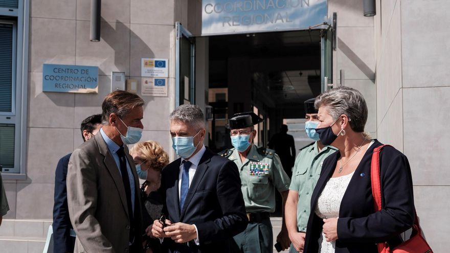 El ministro del Interior asegura que en las próximas semanas desmantelará el campamento para migrantes de Arguineguín