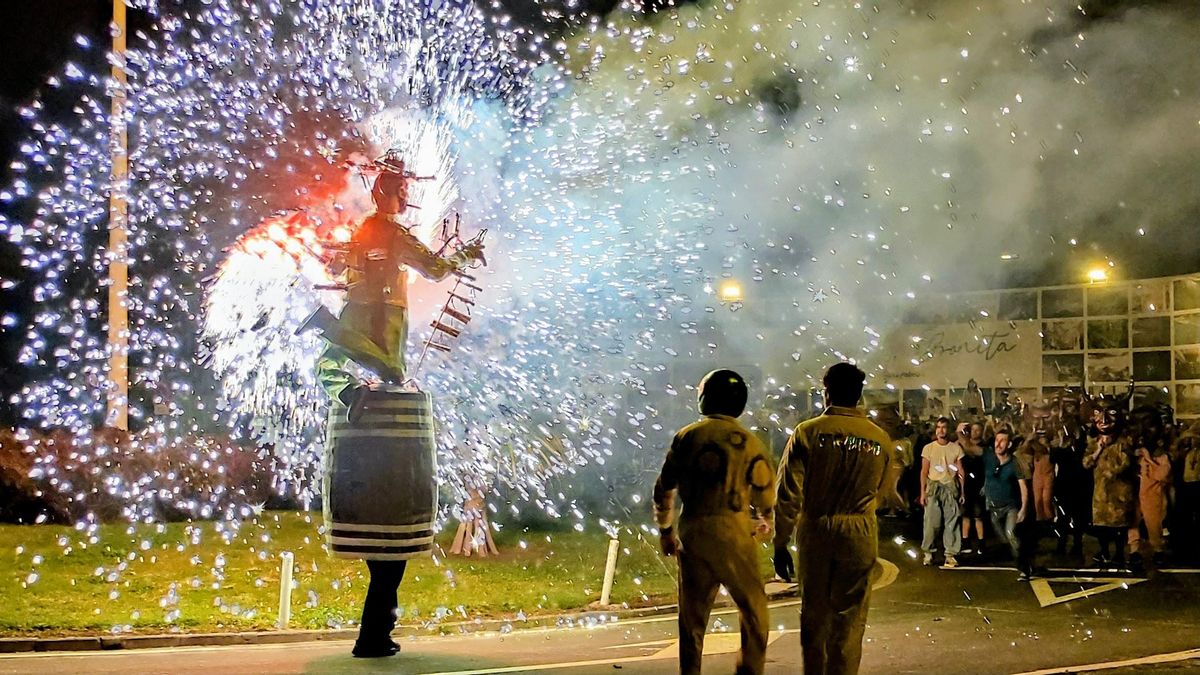 Fiesta  del 'Borrachito Fogatero' en el desfile desfil del III Congreso Internacional de La Bajada  de la Virgen de Las Nieves.