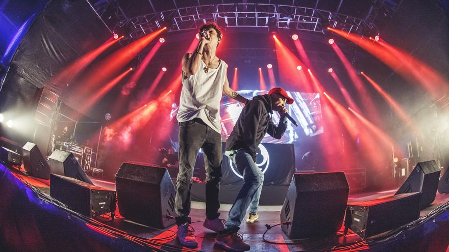 La caída de Ayax y Prok: más de 60 relatos de presuntos abusos y el testimonio de dos ex les hacen perder al mánager y un concierto en el WiZink