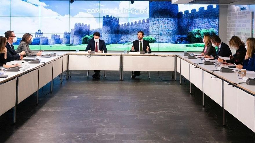 Archivo - El presidente del PP, Pablo Casado, preside la primera reunión del comité de dirección del PP del año 2022. En Madrid, a 12 de enero de 2022.