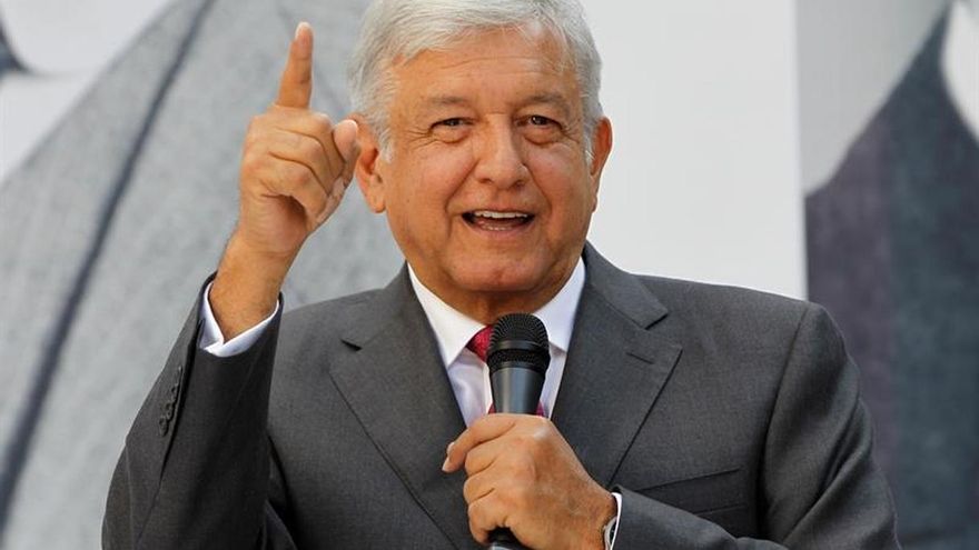 Subida de salario mínimo en México motivó alza en España, dice López Obrador