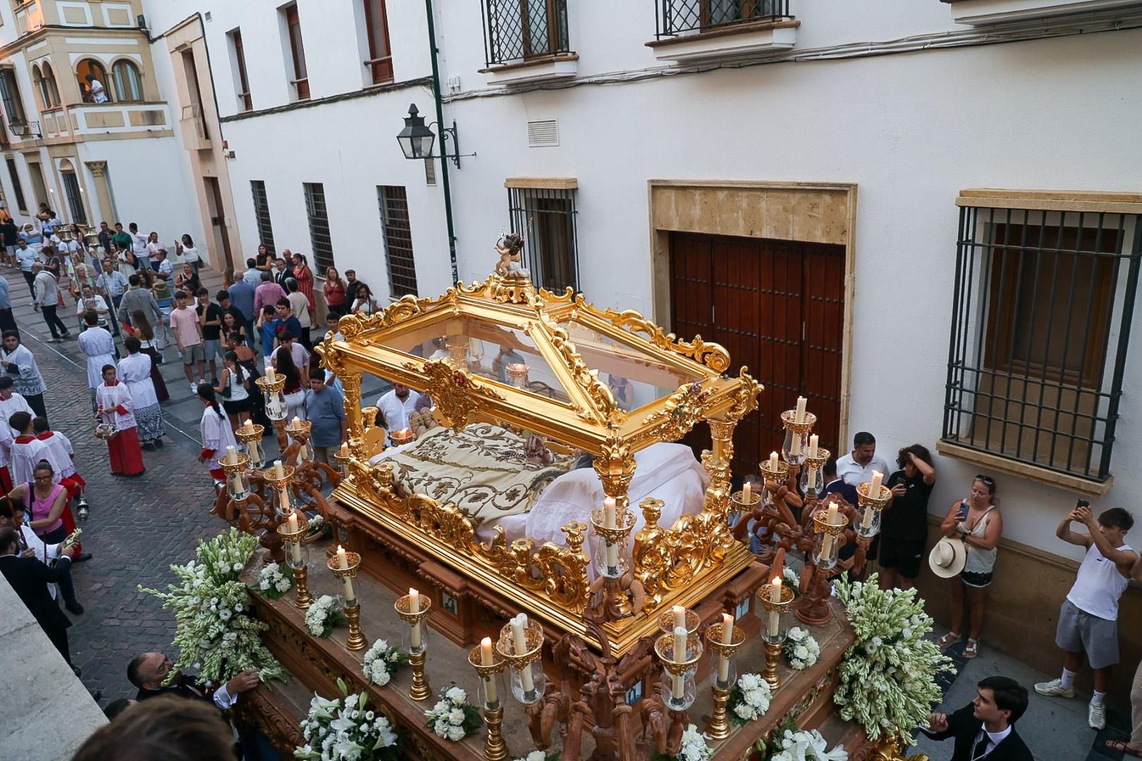 La procesión de la Virgen del Tránsito de Córdoba, en imágenes