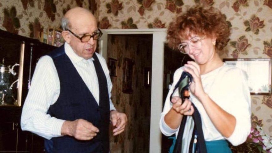 Martín Bernal junto a su mujer