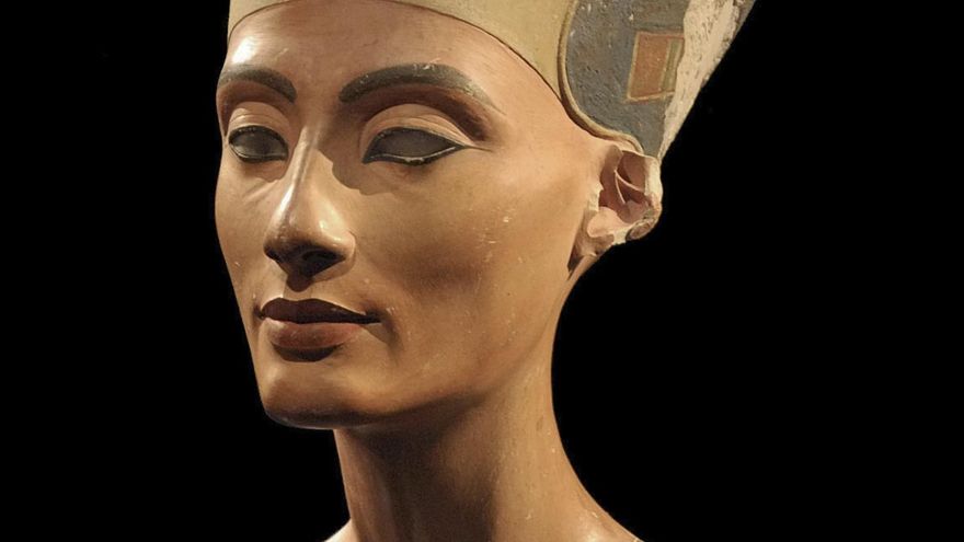 La tumba de Tutankamón podría esconder cámaras todavía desconocidas y una hipótesis apunta directamente al cuerpo de la reina Nefertiti
