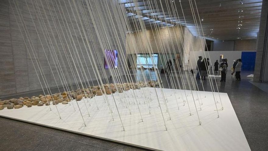 Yoko Ono convierte al espectador en artista en la exposición que supone un “nuevo logro” para el Musac