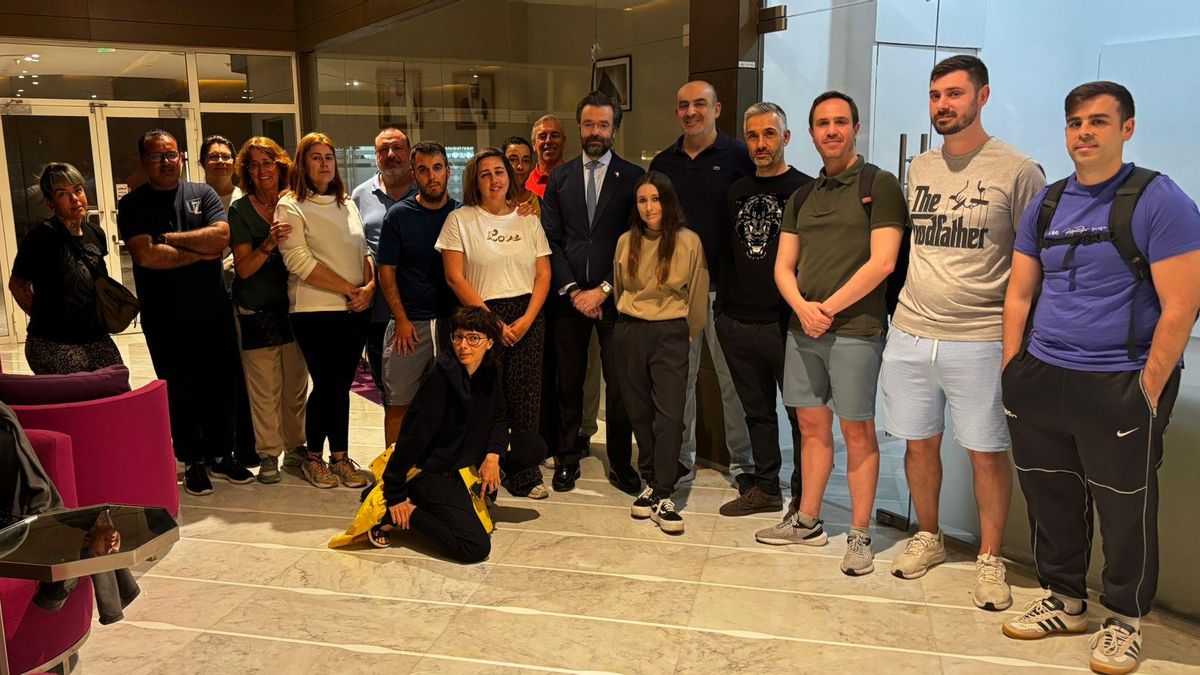 Incertidumbre y miedo entre los andaluces, en vilo para ser evacuados en Doha: "Esperamos mientras caen bombas"