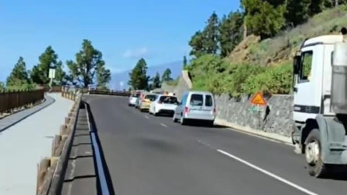 Fuencaliente exige mayor coordinación en los cortes de la carretera LP-2 a la altura de El Charco