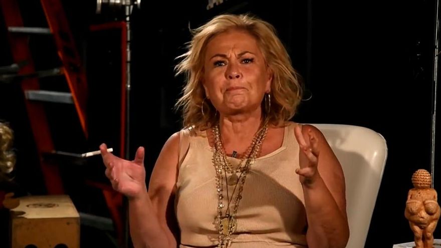 Roseanne Barr pierde los nervios al tratar de justificar el motivo de su tuit racista
