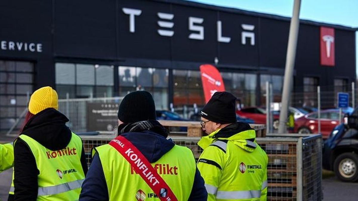 Tesla zanja casi tres años de huelga en Suecia con el despido de los sindicalistas